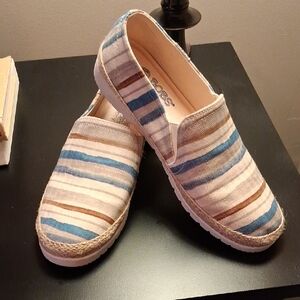 BOBS from Skechers Blue and Brown Flexpadrilles.